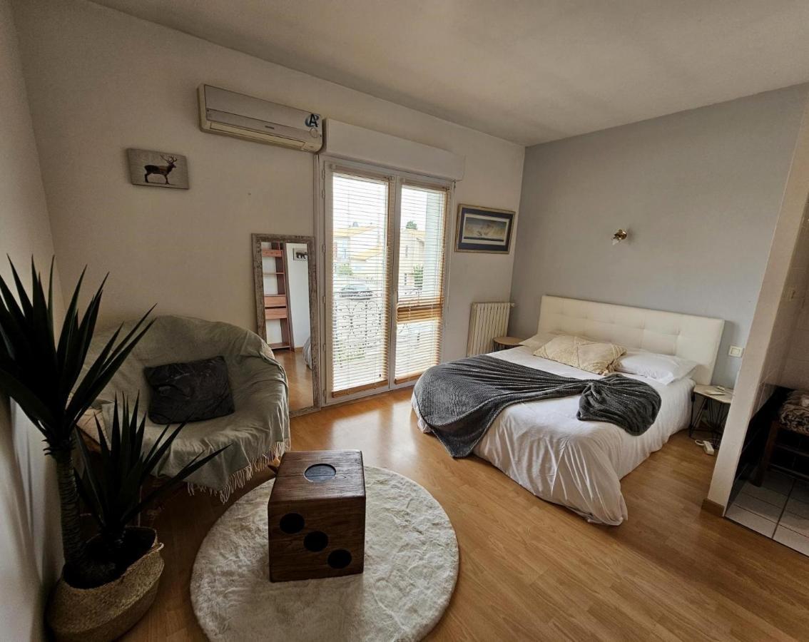 Villa Mars Yourhosthelper ناربون المظهر الخارجي الصورة